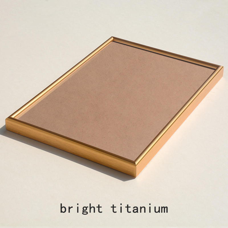 Titane brillant