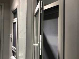 Ventana de inclinación y giro de aluminio con rotura de puente térmico de estilo europeo, <span class=keywords><strong>ventanas</strong></span> modernas, <span class=keywords><strong>ventanas</strong></span> y puertas insonorizadas hechas <span class=keywords><strong>en</strong></span> China - Product Image 3