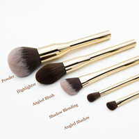 Ensemble de 5 pinceaux de maquillage professionnels de luxe dorés, poils synthétiques doux, virole en aluminium, manche doré, logo personnalisé, haute qualité