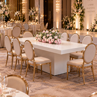 Table de mariage rectangulaire blanche sur piétement moderne pour événements, banquets et hôtels