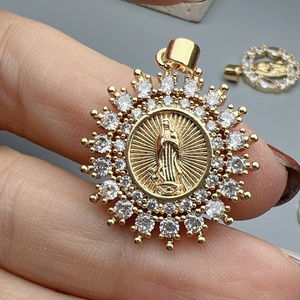 Venta al por mayor <span class=keywords><strong>de</strong></span> metal personalizado cristal circón religioso Santa <span class=keywords><strong>Guadalupe</strong></span> <span class=keywords><strong>Virgen</strong></span> María colgantes encantos para la fabricación <span class=keywords><strong>de</strong></span> joyas - Product Image 5