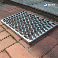 Grille perforée antidérapante à motif écaille de poisson, résistante aux vibrations, en matériau personnalisé, épaisseur 2-5 mm, sécurité