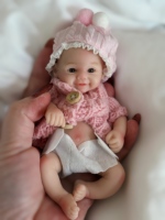 Muñeca de Silicona Suave de 6 Pulgadas, Muñeca de Moda de Cuerpo Completo, Muñeca de Dibujos Animados Realista, Miniatura de Recién Nacido, Juguete Educativo Suave para Niños