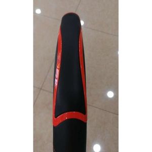 ปลอกหุ้มพวงมาลัยสีดำแดง หนังเทียม ใช้ได้กับรถยนต์ทั่วไป - Product Image 1