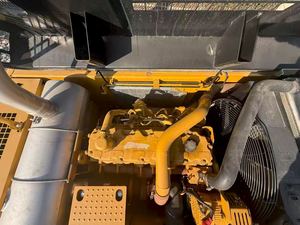 Excavatrice d'occasion de haute qualité Caterpillar 330, exportation mondiale, système hydraulique d'origine, compatible conteneur et expédition en vrac - Product Image 5