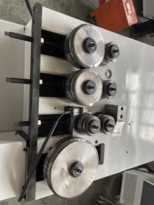 Tự động <span class=keywords><strong>CNC</strong></span> Đồng Ống Rolling <span class=keywords><strong>Machine</strong></span> góc thép Con lăn máy uốn điện Ống Rolling <span class=keywords><strong>Machine</strong></span> - Product Image 3