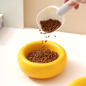 2025 nouveau Design motif solide surélevé chat et <span class=keywords><strong>chien</strong></span> plat bol élégant en céramique mangeoire pour animaux de compagnie avec large bouche <span class=keywords><strong>surélevée</strong></span> chat bol de nourriture - Product Image 4