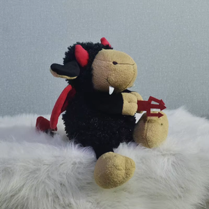 Lindo y Feo Peluche de Oveja Demonio, Adorno Divertido, Accesorio Peculiar, Regalo Festivo - Product Image 6