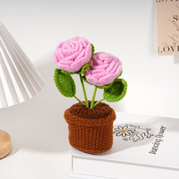 Tissé à la main Mini Crochet Rose Énergie Positive Fleur Préservée Maison Décoratif Tricoté Bouquet De Fleurs Cadeaux D'anniversaire Artificiel