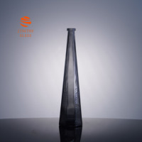 Bouteille en verre conique haute de 700 ml, couleur gris fumé, adaptée à l'emballage de spiritueux haut de gamme tels que la vodka, le gin et le whisky