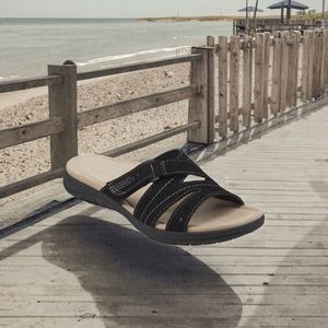 Nouvelles tongs plates à lanières antidérapantes, légères et respirantes pour femmes, collection Printemps-Été 2025, design tendance - Product Image 5