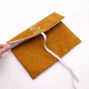 Pochette Cadeau Luxe Personnalisée Réutilisable et Recyclable avec Cordon de Serrage et Logo Sérigraphié pour Emballage de Foulards en Soie, Bijoux et Sacs à Main - Product Image 2