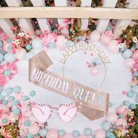 Kit d'accessoires d'anniversaire Stiedey pour reine des fêtes : Écharpe rose scintillante, lunettes de soleil en plastique avec perles en forme de cœur, serre-tête en cristal étincelant, cadeaux de fête