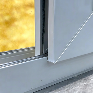 ประตูบานเลื่อนรางคู่ UPVC รุ่น 62 พร้อมโครงสร้างแข็งแรงทนทาน สำหรับใช้ในบ้านพักอาศัย วิลล่า และอาคารพาณิชย์ - Product Image 2