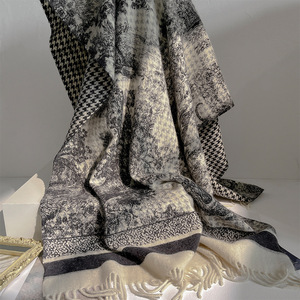 Bufanda de Lana Reversible de Doble Cara con Estampado de Animales de la Selva y Patrón de Pata de Gallo, Chal de Invierno de Lujo al por Mayor - Product Image 3