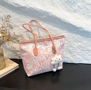 批发可爱涂鸦帆布包帆布手提袋女式拉链帆布包带吊坠 - Product Image 4