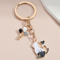 Porte-clés en alliage de zinc émaillé Chat Blanc de Dessin Animé Mignon avec Breloque Patte, Pendentif Rond Tendance Fait Main Léger pour Sac