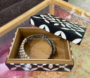 Boîtes à bijoux de luxe faites à la main Design traditionnel avec incrustation d'os Décor de nacre Bijoux d'incrustation de conception traditionnelle - Product Image 3