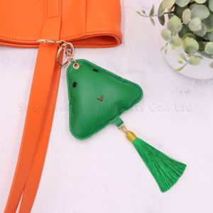 Encantador Colgante Triangular de Cuero PU con Borla, Bonito Colgante Hinchado Zongzi Bordado para Llavero, Bolso, Mochila y Accesorio para Coche - Product Image 2