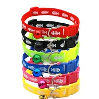 Collier pour chat réglable en forme d'arête de poisson, accessoires imperméables pour chiens et chatons avec ruban, collier pour petits animaux à motif imprimé