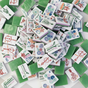 Tuiles de Mahjong Américaines Vertes Nacrées en Jade Personnalisées de Luxe – Coffret Cadeau Haut de Gamme en Cristal pour <span class=keywords><strong>Jeux</strong></span> d'Échecs et de Cartes - Product Image 1