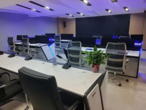 Multiscreen Gegevensverwerkingsconsole Voor Cyberveiligheidscontrolekamers - Product Image 2