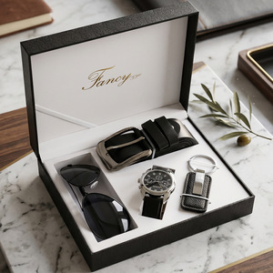 Set <span class=keywords><strong>Regalo</strong></span> di Lusso da Uomo 4 Pezzi: Orologio, Occhiali da Sole Aviator, Cintura con Fibbia a Perno, Portachiavi - <span class=keywords><strong>Regalo</strong></span> di San Valentino con Applicazione - Product Image 3