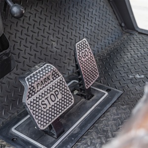Voiturette de golf électrique 6 places rouge métallisé premium avec options de couleurs assorties pour l'<span class=keywords><strong>achat</strong></span> en flotte de centres de villégiature - Product Image 5