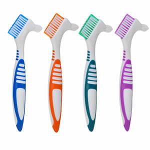 Cepillo de Limpieza para Dentaduras Postizas, Cuatro Colores, Pequeño, Producto Dental Económico de Fábrica - Product Image 1