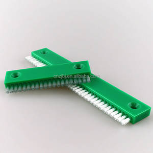 <span class=keywords><strong>Brosse</strong></span> à lamelles de nettoyage industrielle OEM à corps vert et filament de nylon blanc tufté avec trous de fixation - Product Image 3