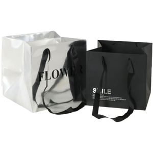 Bolsa de Regalo de Papel Blanco Ecológica Chengrui con Asa de Parche, Color Personalizado, para el Día de San Valentín - Product Image 1