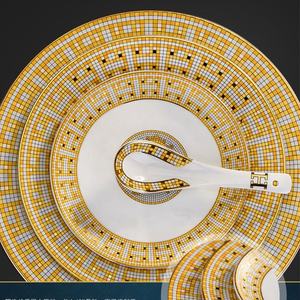 Service de table 60 pièces en céramique, assiettes et bols, pour dîner de mariage, vaisselle de style occidental en porcelaine fine, vente en gros - Product Image 2