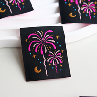 Étiquette tissée personnalisée pour feux d'artifice, patch streetwear, étiquettes tissées avant pour sweat à capuche en coton, étiquette de vêtement damassée haute densité