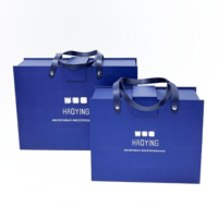 Boîtes d'emballage magnétiques en carton rigide personnalisées de luxe avec logo, matériaux recyclés, doublure en éponge pour robe de femme, sac à main, mariage