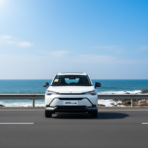 Voiture neuve 0 km Toyota Fortlander Hybride <span class=keywords><strong>SUV</strong></span> 2.0L Édition Luxe 5 places Caméra Automatique Conduite à gauche Pneus R17 Euro VI Toit ouvrant - Product Image 1