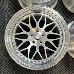 Juego de 2 Ruedas de Aleación Forjada Clásicas <span class=keywords><strong>300</strong></span> con Acabado Pulido Personalizado 5x112 5x114.3 5x120 para <span class=keywords><strong>BMW</strong></span> Mercedes Tesla Mustang - Product Image 1