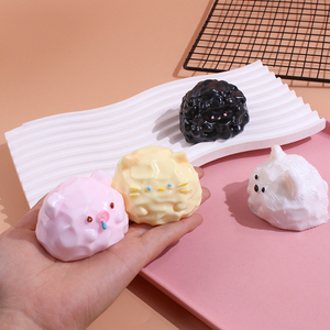 Juguete de Peluche de Cordero TPR Súper Suave al por Mayor, Nuevo Juguete de Peluche de Tres Piezas para Descompresión, Bola de Peluche de Rebote Lento con Sensación Blanda para Apretar - Product Image 1