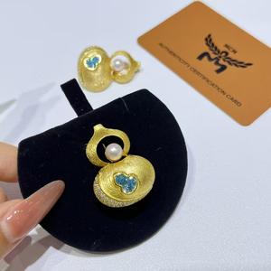 Broche de mode pour femme de style rétro chinois, gourde au trésor en nacre d'eau de mer Akoya, bijou de poitrine simple pour l'hiver - Product Image 1