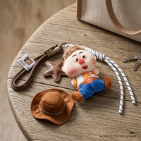 Porte-clés en peluche rond personnalisé, motif clown mignon, ultra-léger, respirant, doux, breloque de sac à dos, ornement suspendu à cheveux bouclés, vente en gros