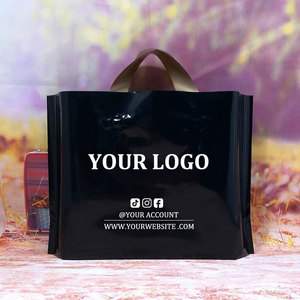 Bolsa de Plástico de Alta Calidad para Compras al por Mayor para Empacar Ropa Bolsa Troquelada Bolsa de Compras con Asa - Product Image 1