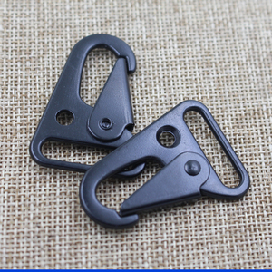 Accesorios de alta calidad para cinturón de bolso, Clip de hebilla de Metal con resorte negro, gancho de presión negro para mochila - Product Image 4