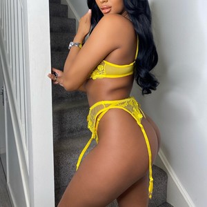 Ensemble de lingerie brodée en dentelle Ensemble de soutien-gorge et culotte <span class=keywords><strong>Sexy</strong></span> Hot G-String et trois pièces Ensemble de lingerie <span class=keywords><strong>sexy</strong></span> et <span class=keywords><strong>porte</strong></span>-jarretelles pour femmes - Product Image 3