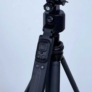 C17 Asta Selfie Intelligente con Funzione Follow-me, Stabilizzatore Anti-vibrazione, Supporto a Quattro Gambe per Streaming Live, Tracciamento del Viso - Product Image 4