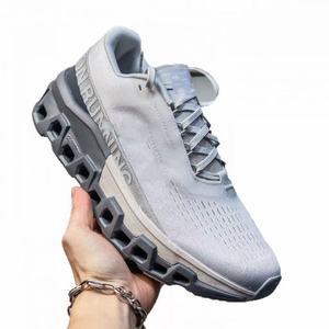 <span class=keywords><strong>Scarpe</strong></span> da <span class=keywords><strong>Ginnastica</strong></span> Bianche Traspiranti da Uomo, Leggere con <span class=keywords><strong>Suola</strong></span> Cava, Logo Personalizzato OEM, Taglie Grandi, Stile Walking e Running - Product Image 1