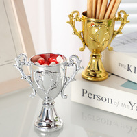 Boîte à bonbons créative en plastique plaqué or et argent en forme de trophée, fournitures pour récompenses de festivals pour enfants, usine chinoise