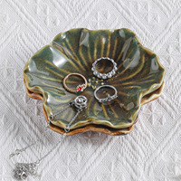 Plateau à bijoux en céramique en forme de fleur avec glaçure réactive, plateau à bibelots en forme de feuille pour ranger bagues et boucles d'oreilles