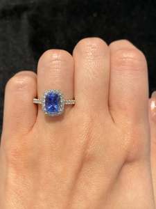 Bague octogonale en tanzanite naturelle et diamant en or blanc 14 carats |   3,20 Ct Tanzanite |   Bijoux romantiques pour femmes pour mariage et soirée - Product Image 4