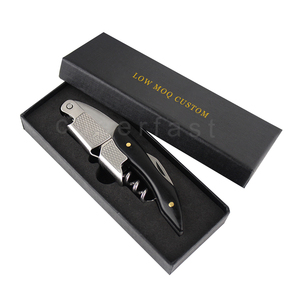 Sacacorchos de madera de color negro al por mayor de fábrica y juego de embalaje de cuero PU, sacacorchos con mango de madera de ébano - Product Image 1