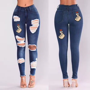 Delantal de trabajo para mujer con diseño de corazón bordado y gestos de mano, insignias de belleza, patrón de gestos con los dedos, tela vaquera, termoadhesivo - Product Image 4