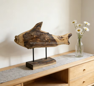 تمثال حيواني خشبي مصنوع في المصنع، تمثال سمكة مع حامل للديكور المنزلي والفندقي من الخشب المنجرف - Product Image 2